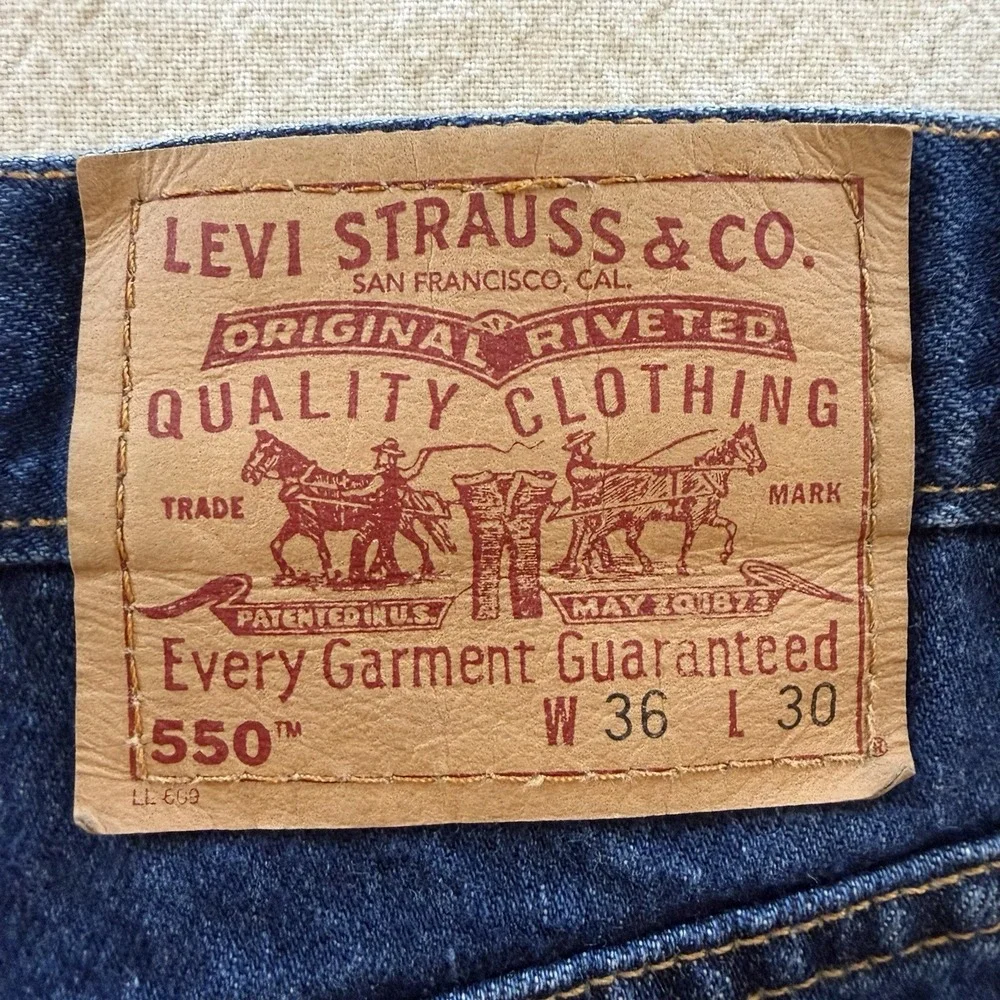 Vintage Levis 550 Jeans Mens 36x30 Blue Denim Relaxed Fit Tapered Made USA 90s